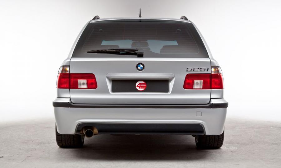  BMW 525i Touring M Sport Package 2002 года  (UK) (фото 18 из 25)